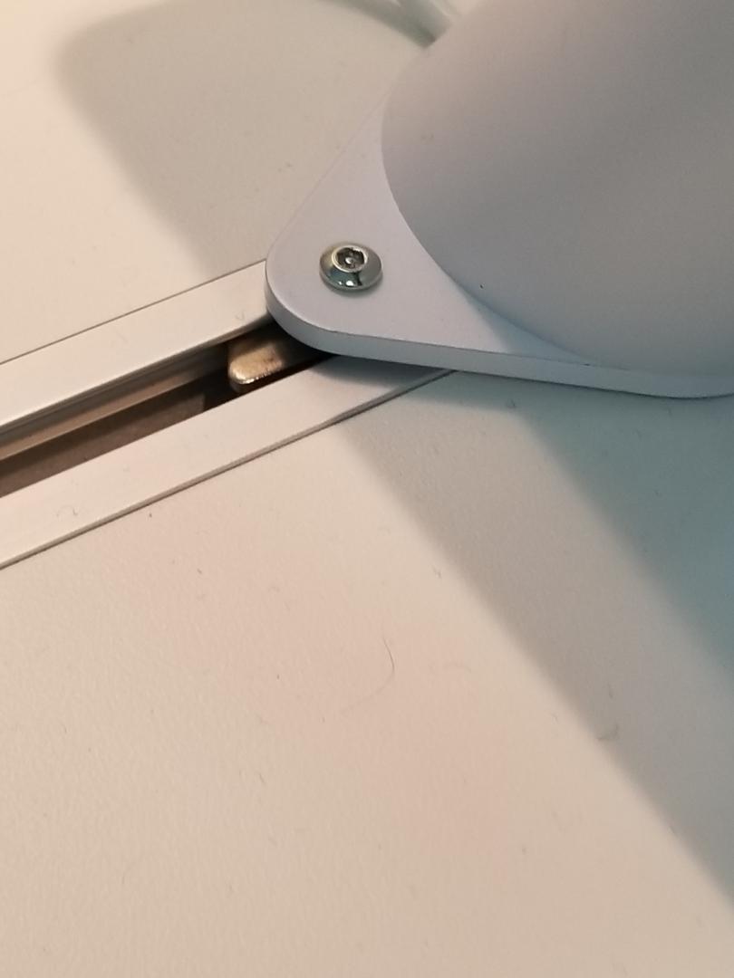 close up of key-rex securing cell phone mount